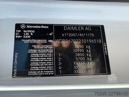 Mercedes-Benz Atego  818L Mitsubishi TDJ600D seitli. Treppe TÜV