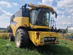 New Holland CR 9090