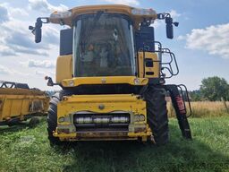New Holland CR 9090