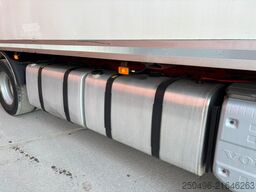 Volvo FH 500 6x2*4 FOR SALE AS CHASSIS / 9 TON FRONT ...