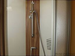  Kombination Dodge RAM 1500 und Homar Wohnsattelauflieger