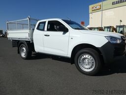 Isuzu D - Max Space Cab L Automatik mit 3 Seitenkipper