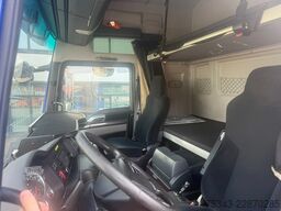 MAN TGX | Lifting axle | Steering axles | Retarder ...