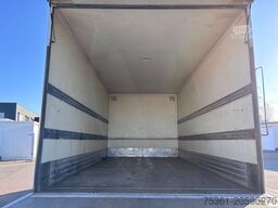 MERCEDES-BENZ Vario 818 D Koffer mit LBW Klima E5 Motorbremse