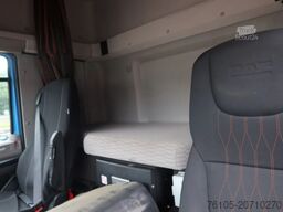 DAF CF 410 Bakwagen + Onderschuif klep