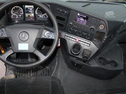 MERCEDES-BENZ 3243 8x4 BB ABSCHIEBER FLIEGL THERMO Nr.: 622