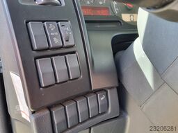 Renault D 220.12 - ACC. - 99-BKN-5 - ALLE MILIEUZONES T...