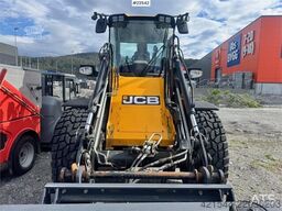 JCB 413S