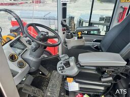 JCB 413S