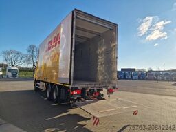 DAF XF 510 SpaceCab 6x2 - Box with side doors - Loa...