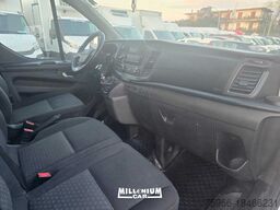 FORD CUSTOM 9 POSTI 2019