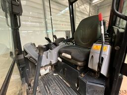 Kubota U 27-4