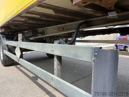 Schmitz Cargobull 4x WKO Lafette mit Tiefkühlkoffer-Wechselbrücke