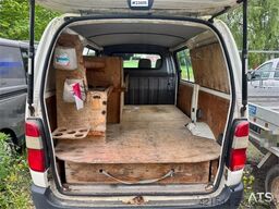 Toyota Hiace 4WD Van