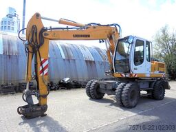 Escavatore gommato Liebherr A 904 C