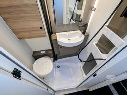 BÜRSTNER B66 TD 690 G Hubbett