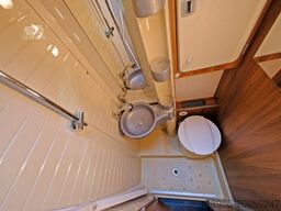 WESTFALIA West Van/Festbett/AHK/Markise/Panoramafenster