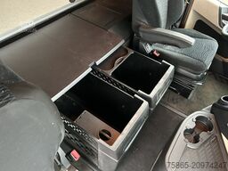 Mercedes-Benz Actros 1842 Gigaspace / 430 dkm / NL Truck / AP...