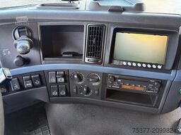 Volvo FM 420 euro 5  17M3 box, Rockinger, 70 % tyres,...
