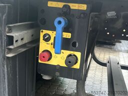 Schmitz Cargobull SCB-S3B Tiefkühlauflieger