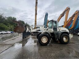 Liebherr L 524