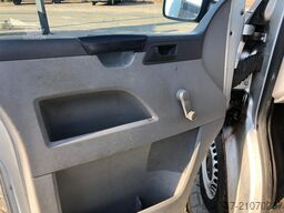 Volkswagen T5 Kombi