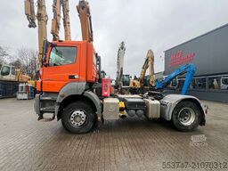 Mercedes-Benz Axor 1943