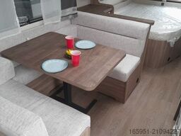 Hobby Excellent Edition 560 KMFe Etagenbetten, 2000kg