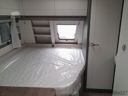 Hobby Excellent Edition 560 KMFe Etagenbetten, 2000kg