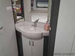 Hobby Excellent Edition 560 KMFe Etagenbetten, 2000kg