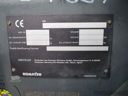 KOMATSU WA380 1. Hd aus Kommunalbesitz