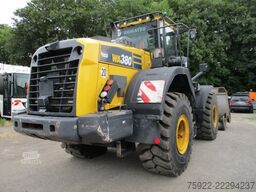 KOMATSU WA380 1. Hd aus Kommunalbesitz