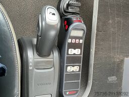 Volvo FM 330 6x4 Hiab 11 Tonmeter laadkraan Just 27.8...