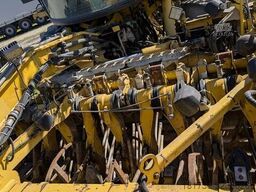 Ropa TIGER V8-3 beet harvester / 6000 MTH