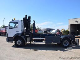 Mercedes-Benz Atego 1823 +Hooklift + MKG crane - 6x hydraulic