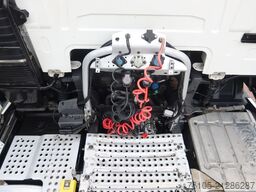 Volvo FH 4x2 bed 2x Holland Truck