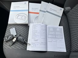 Volkswagen Transporter 2.0 TDI L2H1 4Motion DC Automaat 2x...