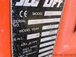 JLG 800AJ