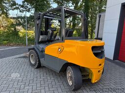 Jungheinrich DFG5  45 5OOO KG  3-Delige mast. Perkins motor