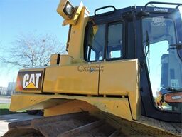 CATERPILLAR D6T