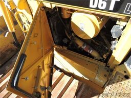 CATERPILLAR D6T