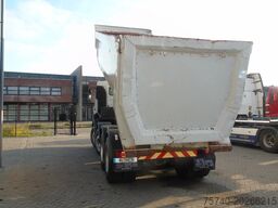Renault Kerax 520DXI + MANUAL + SPRING + 8X4