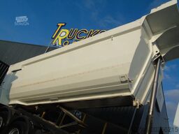 Renault Kerax 520DXI + MANUAL + SPRING + 8X4