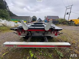 Istrail Hooklift Trailer with Tipping Function