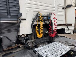 Volvo FM 330 4X2 NL Truck