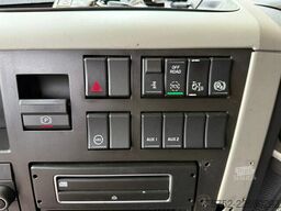 Volvo FM 330 4X2 NL Truck
