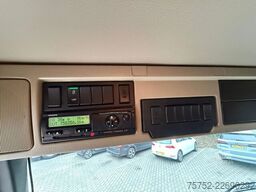 Volvo FM 330 4X2 NL Truck