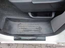 VOLKSWAGEN T6.1 lang / 1. Hand / PDC / Klima / FN: 42