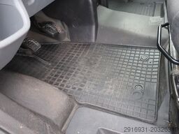 FORD Transit 1. Hand / Rampe / 9 Sitzer / FN: 46