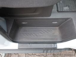 FORD Transit 1. Hand / Rampe / 9 Sitzer / FN: 46